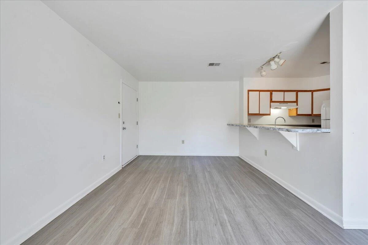 1215 Progress ST #D - Photo 12