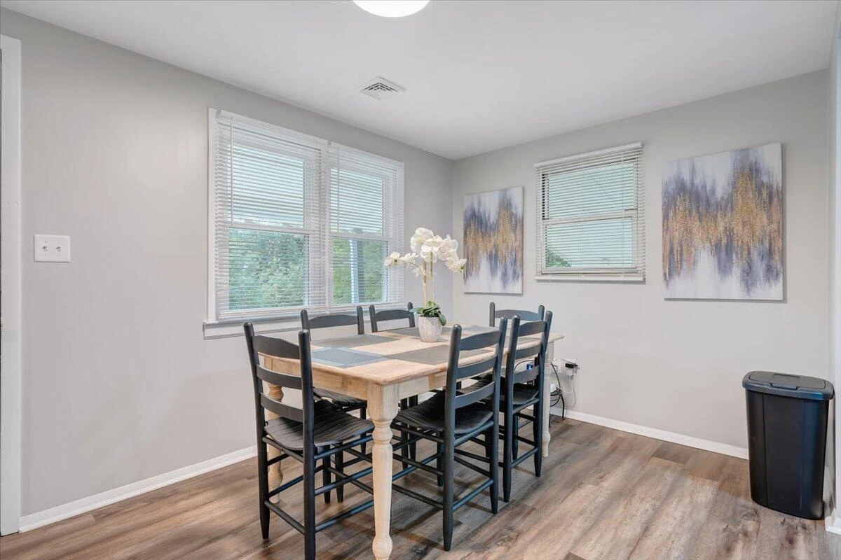 39 DAISY HILL LN - Photo 10