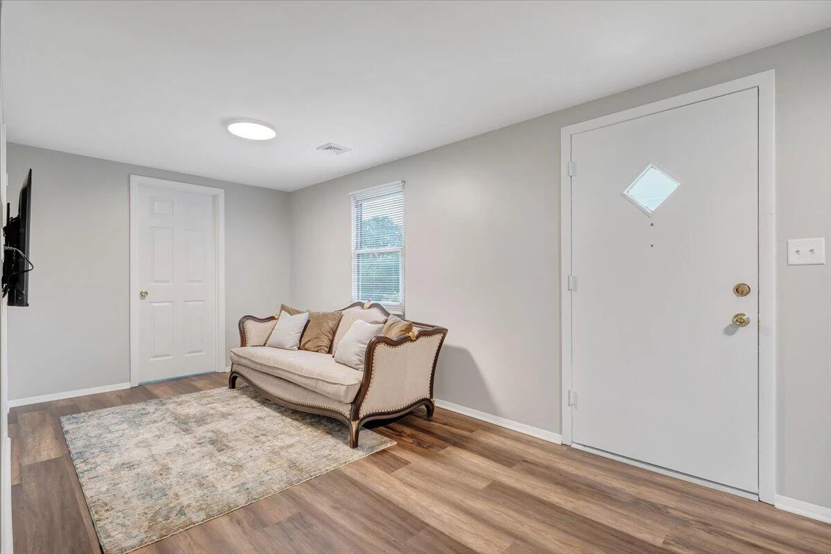 39 DAISY HILL LN - Photo 11