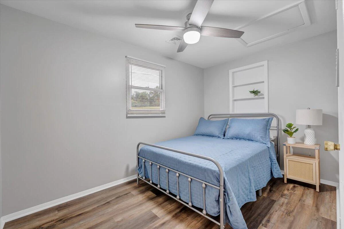 39 DAISY HILL LN - Photo 16