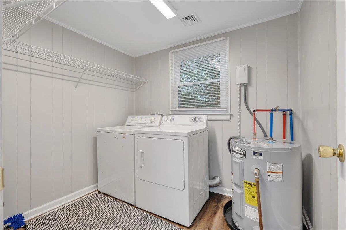 39 DAISY HILL LN - Photo 18