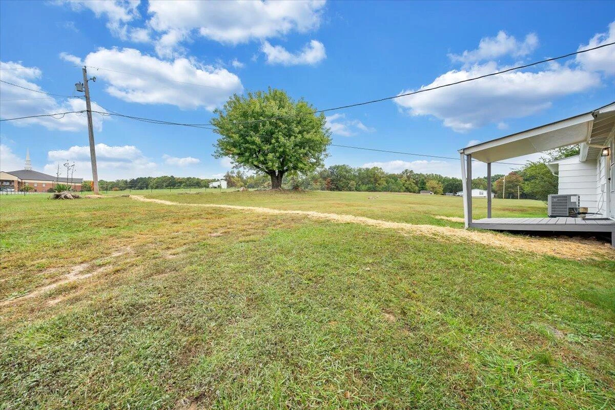 39 DAISY HILL LN - Photo 21