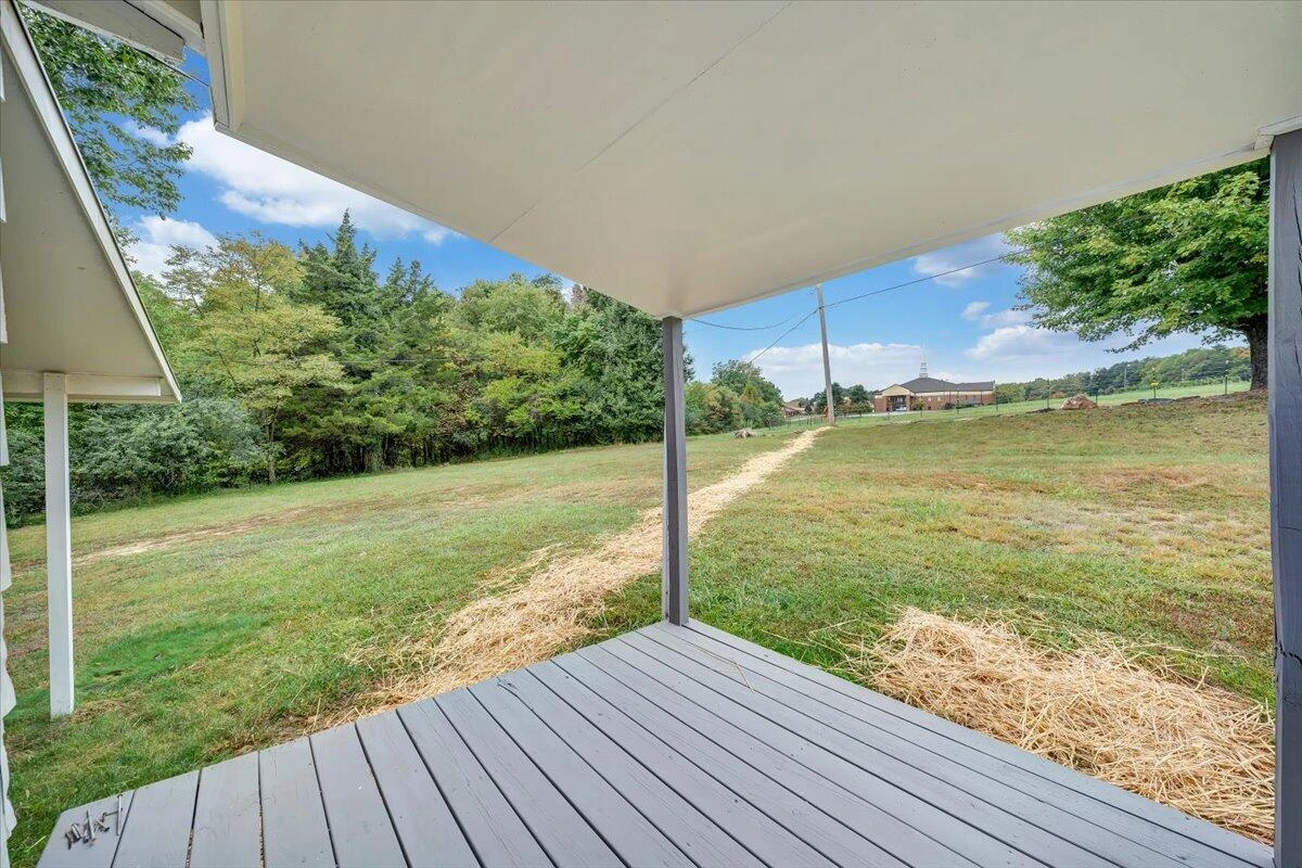 39 DAISY HILL LN - Photo 5