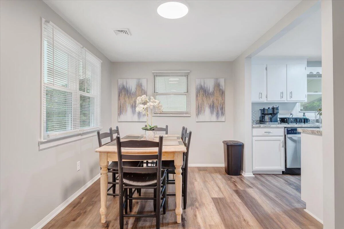 39 DAISY HILL LN - Photo 8