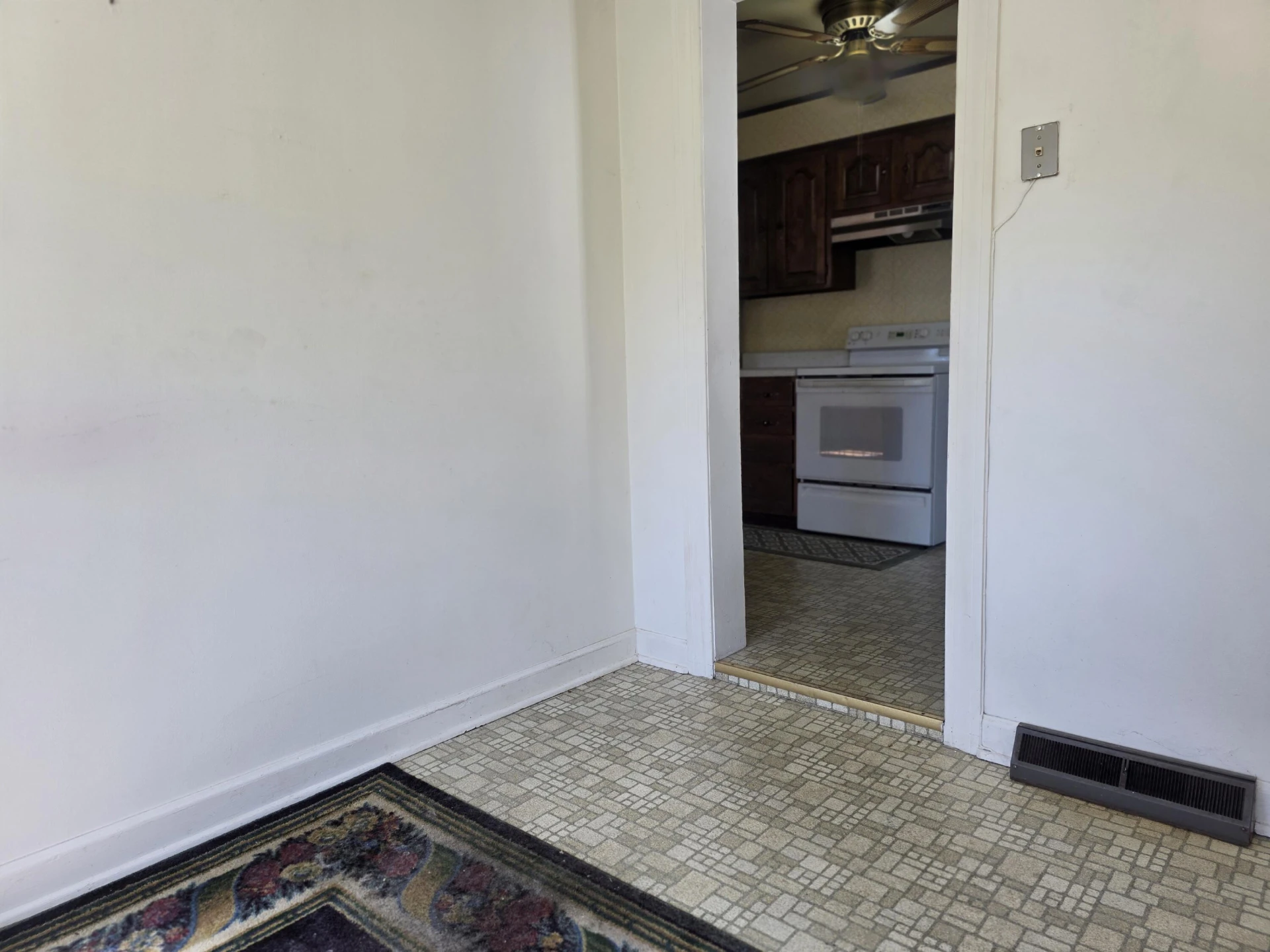 631 Kline ST - Photo 9