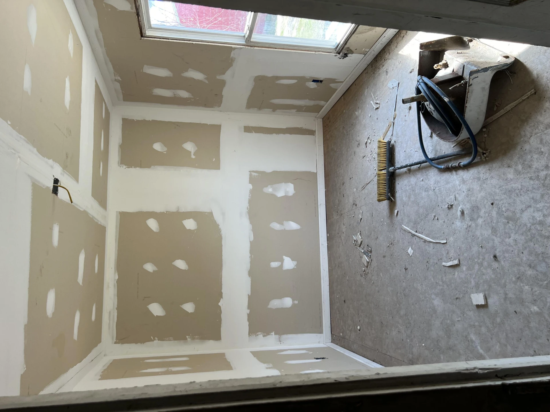 321 Pine ST - Photo 5