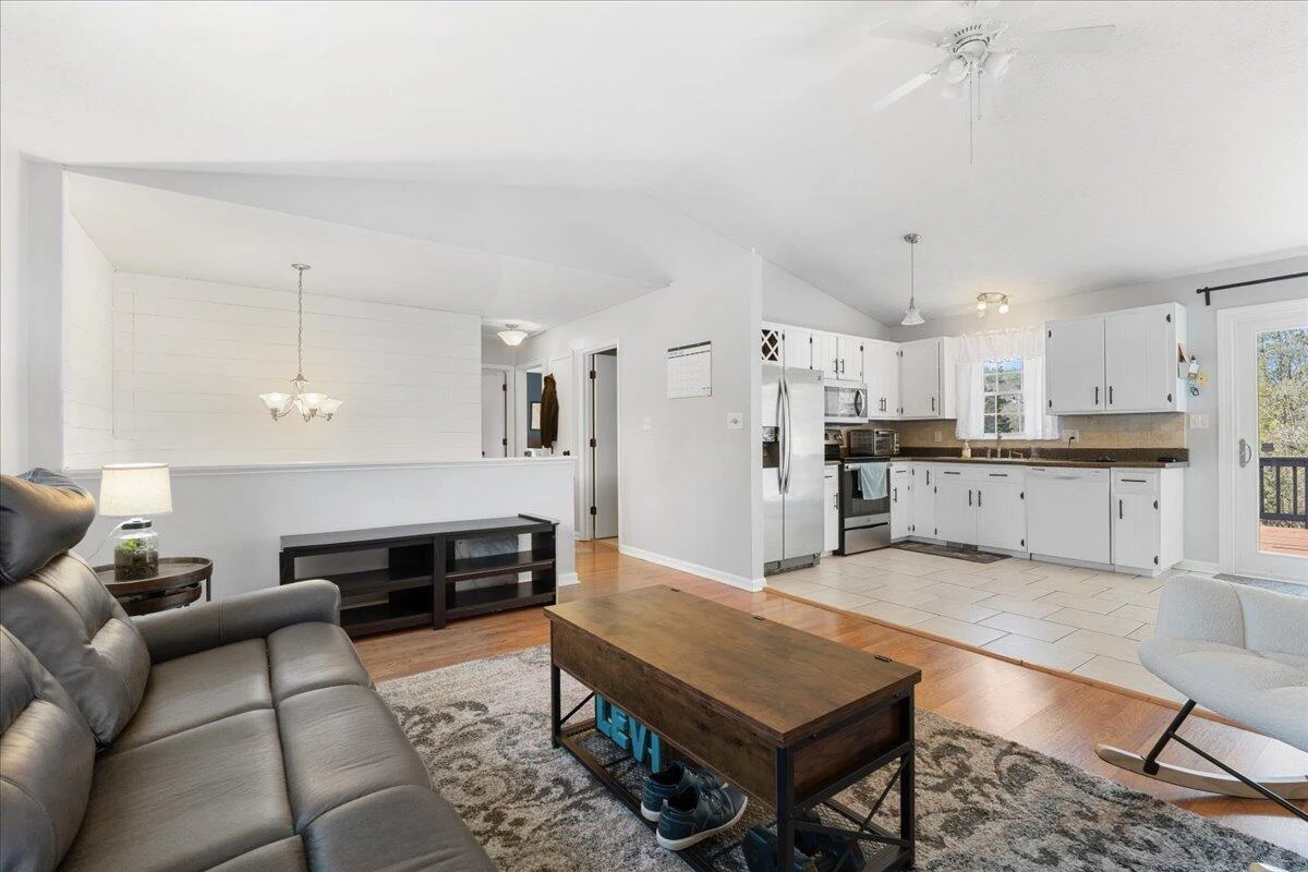329 Holcomb Path RD - Photo 10