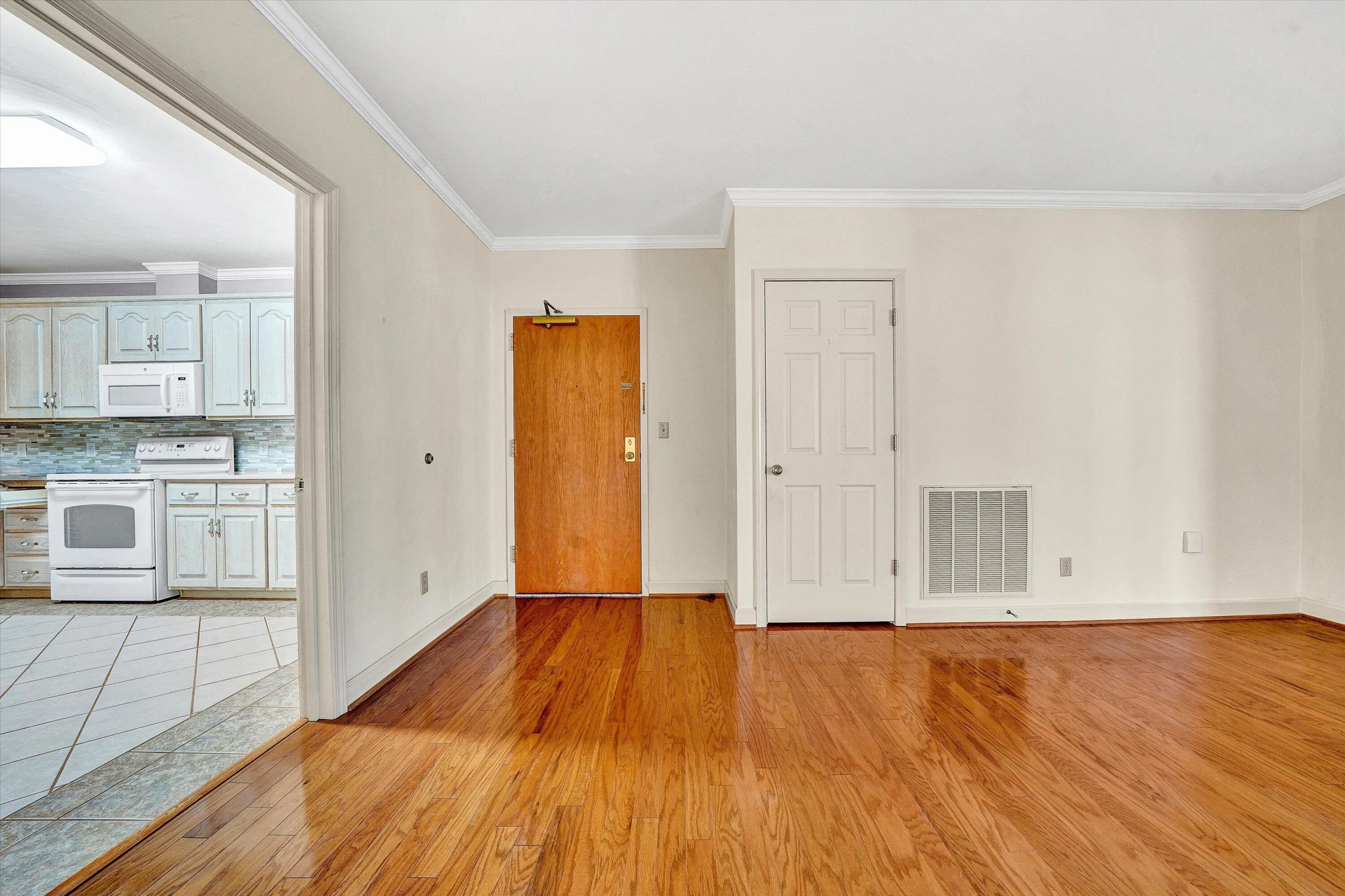 4631 Heather DR #106 - Photo 9