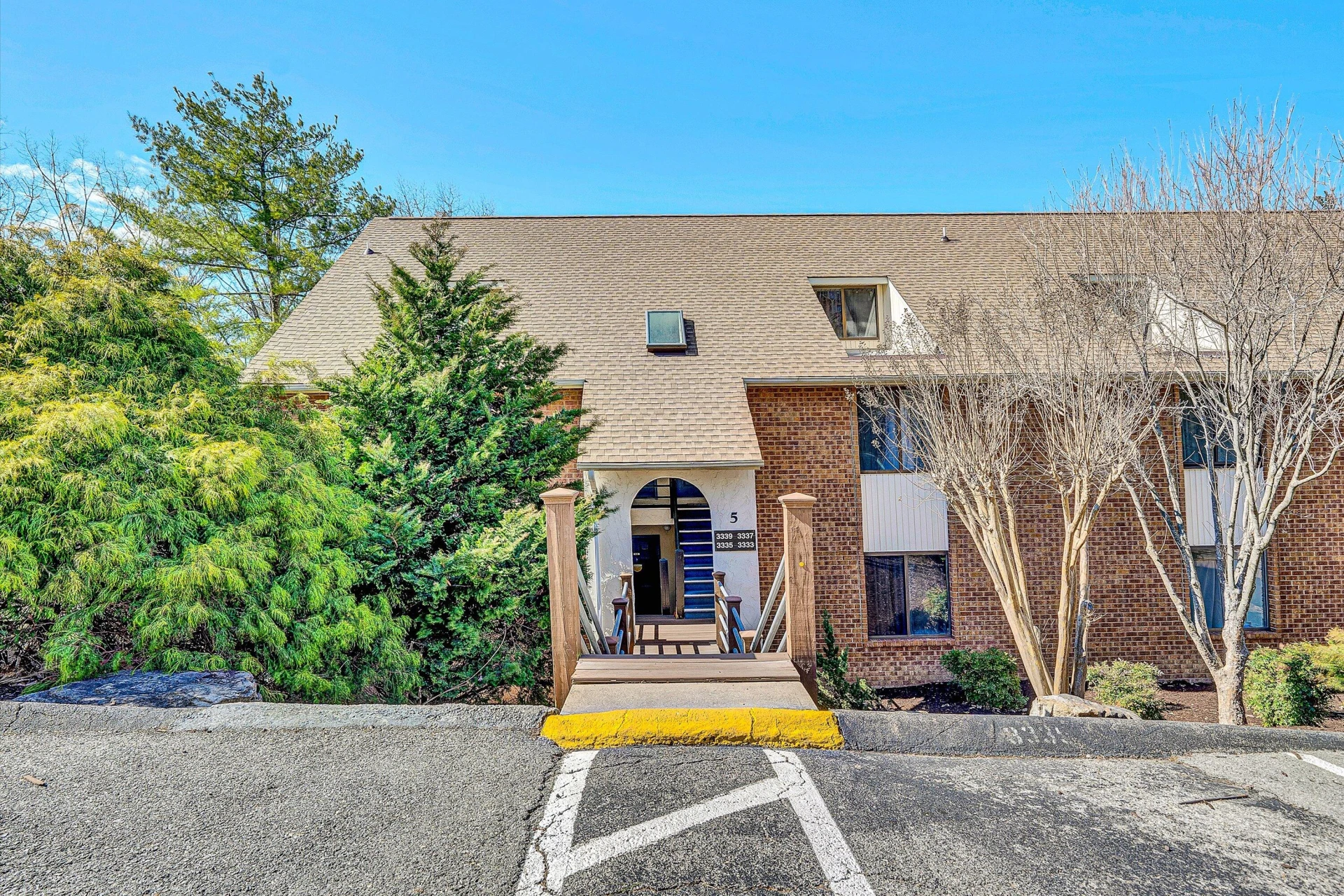 3339 Forest Ridge RD