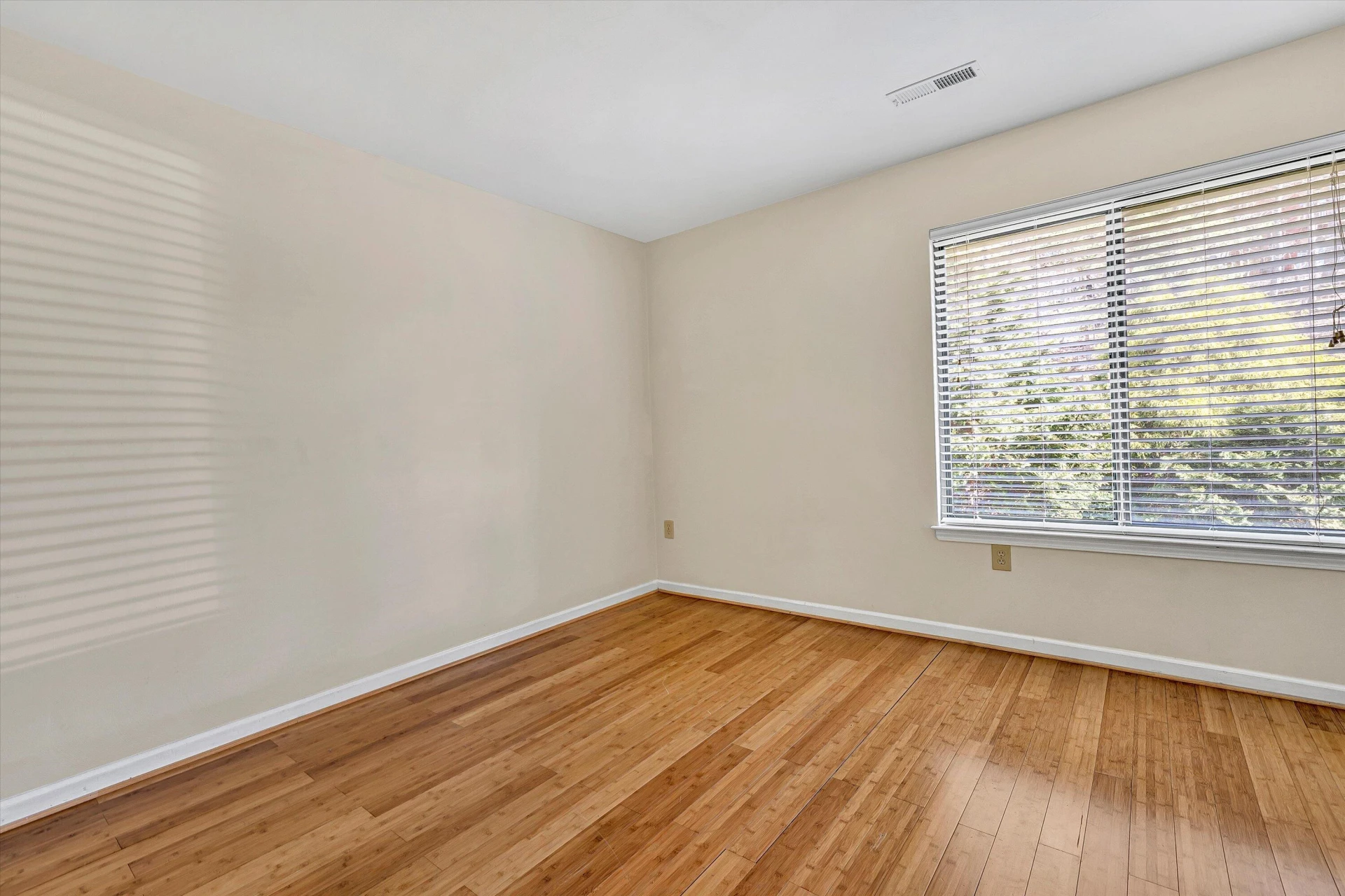3339 Forest Ridge RD - Photo 13