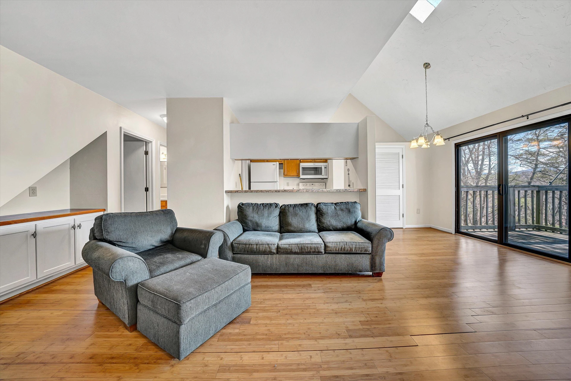 3339 Forest Ridge RD - Photo 4