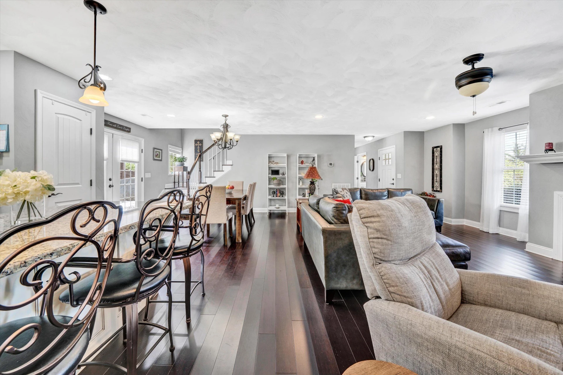 700 Bradford CIR - Photo 11