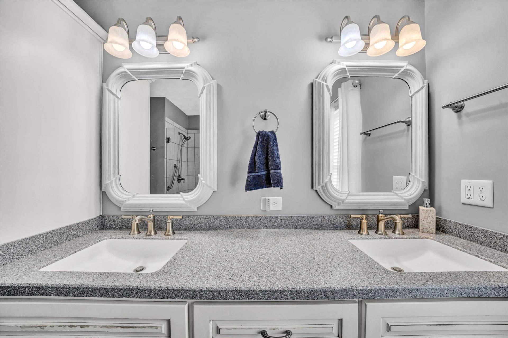 700 Bradford CIR - Photo 19