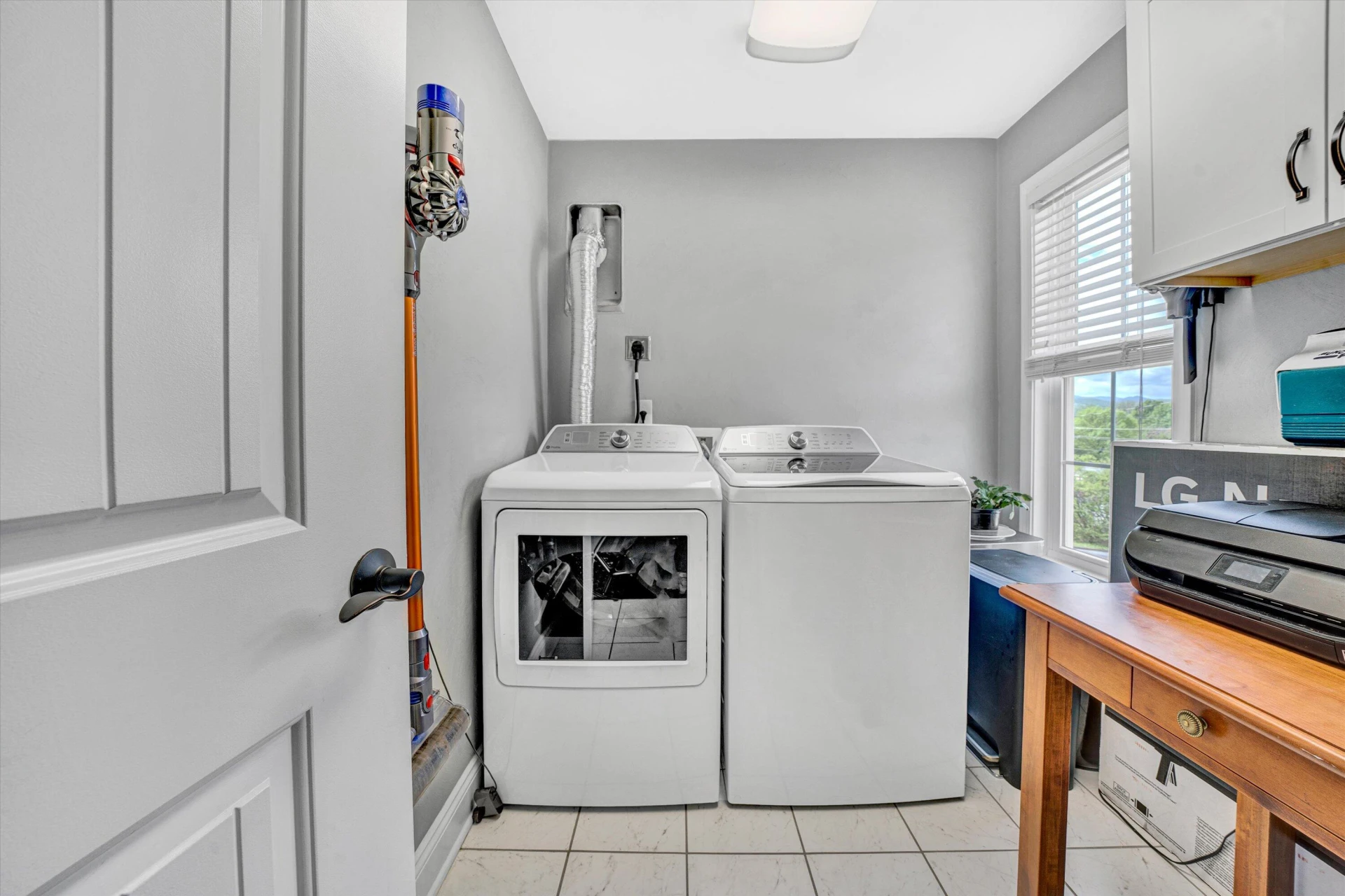700 Bradford CIR - Photo 22