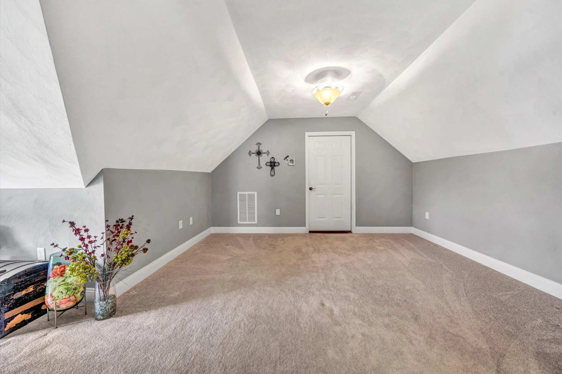 700 Bradford CIR - Photo 28