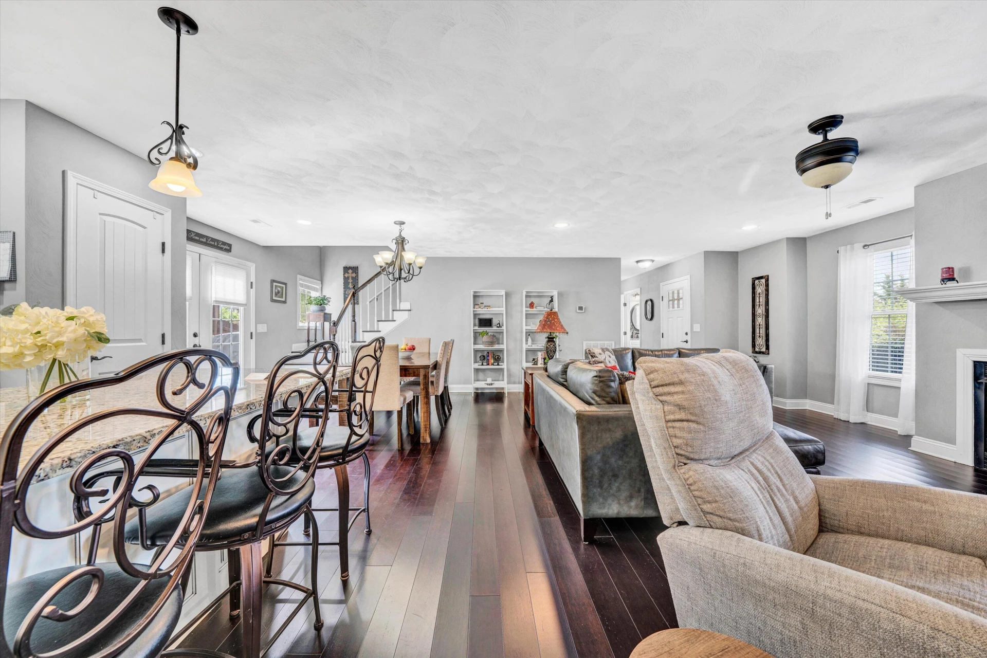 700 Bradford CIR - Photo 7