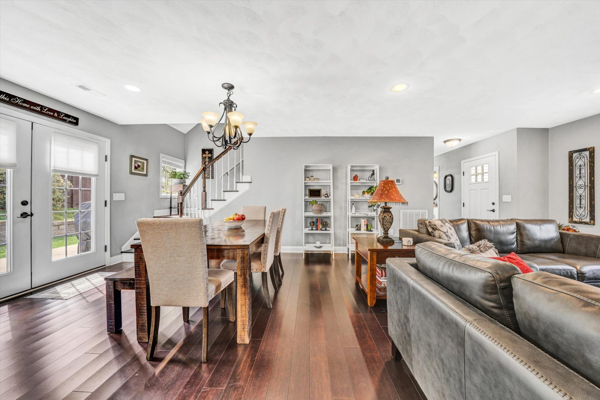 700 Bradford CIR - Photo 8