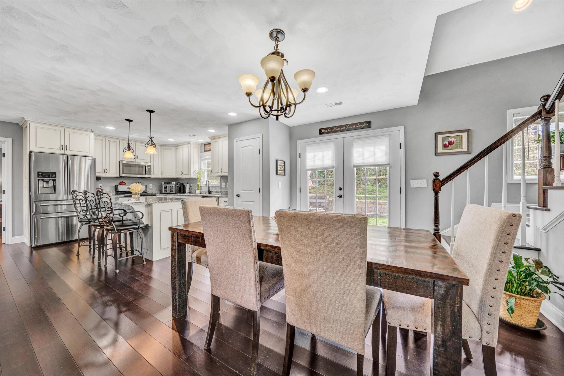 700 Bradford CIR - Photo 9