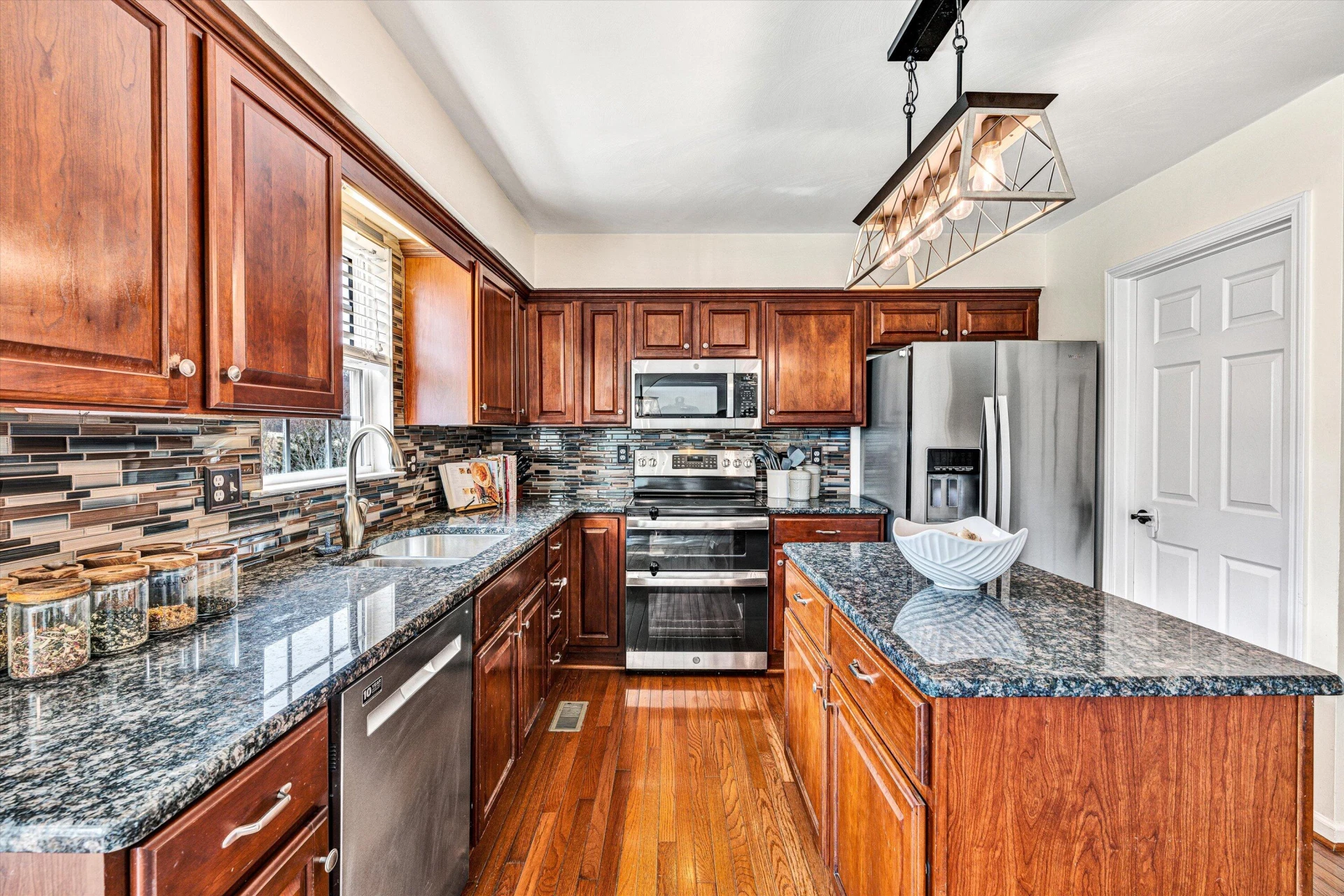 5917 Monet DR - Photo 14
