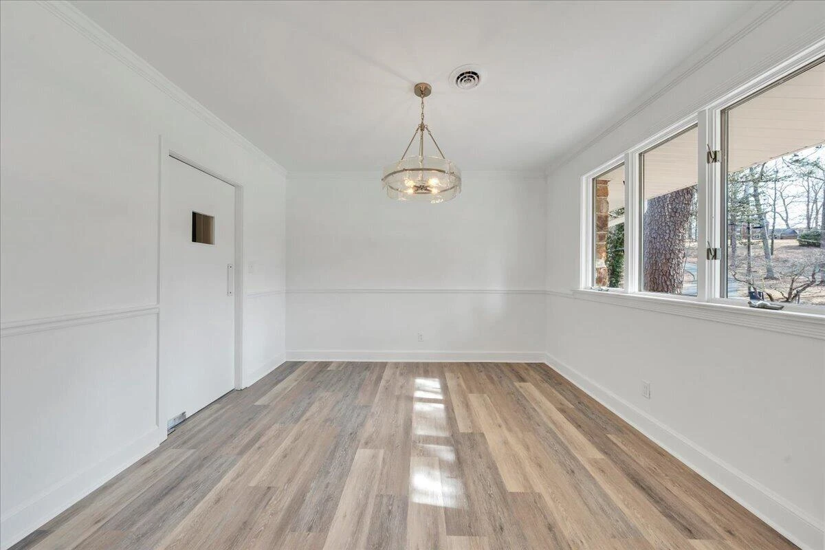 2104 Deyerle RD - Photo 13