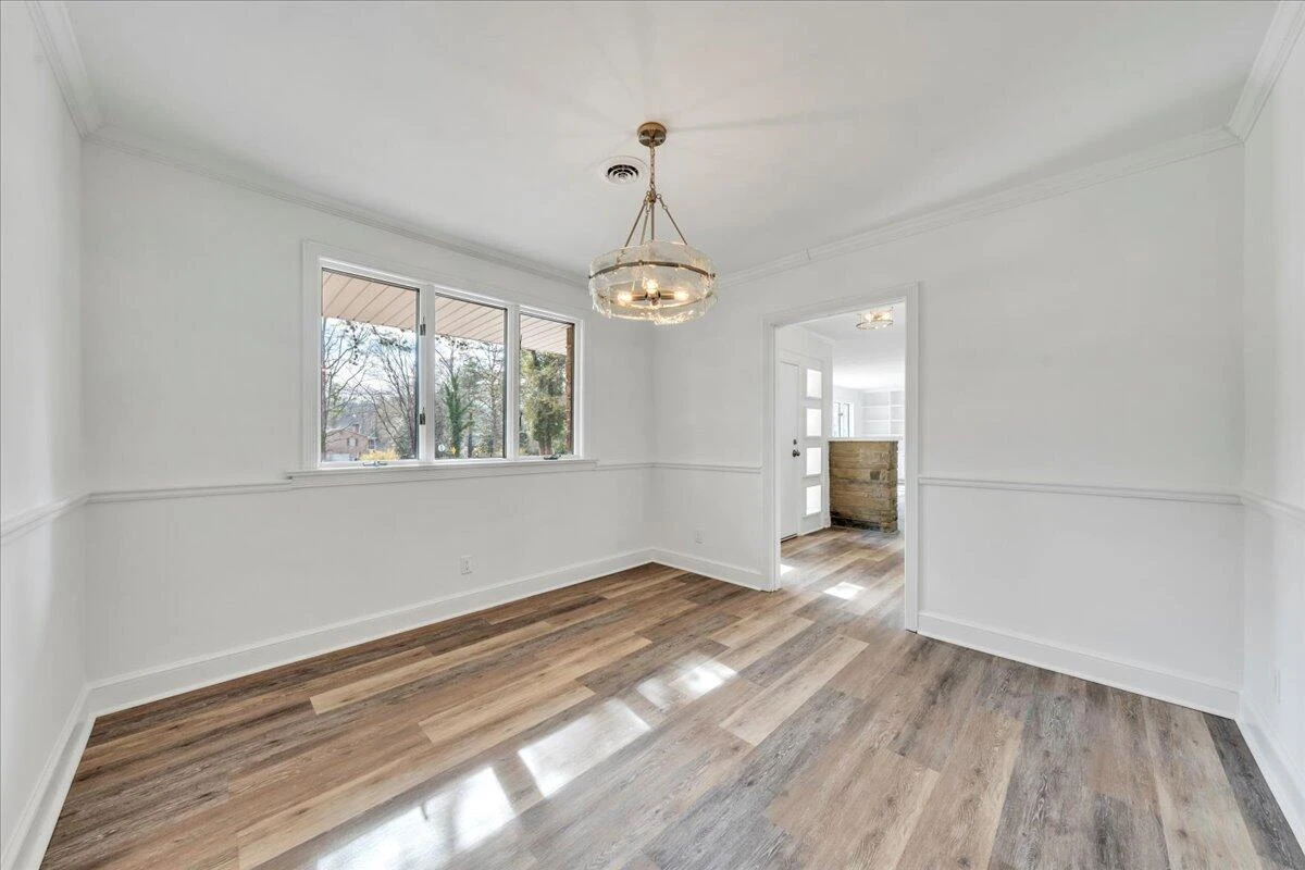 2104 Deyerle RD - Photo 14