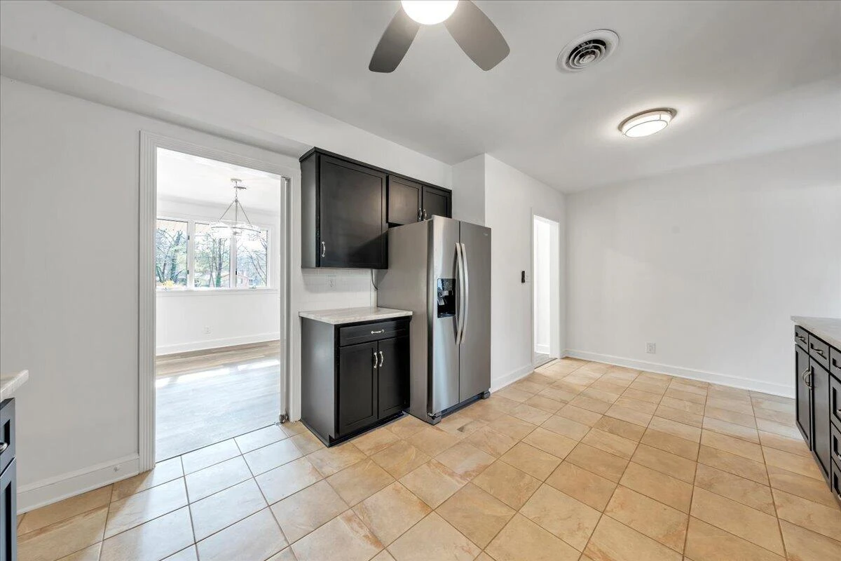 2104 Deyerle RD - Photo 17