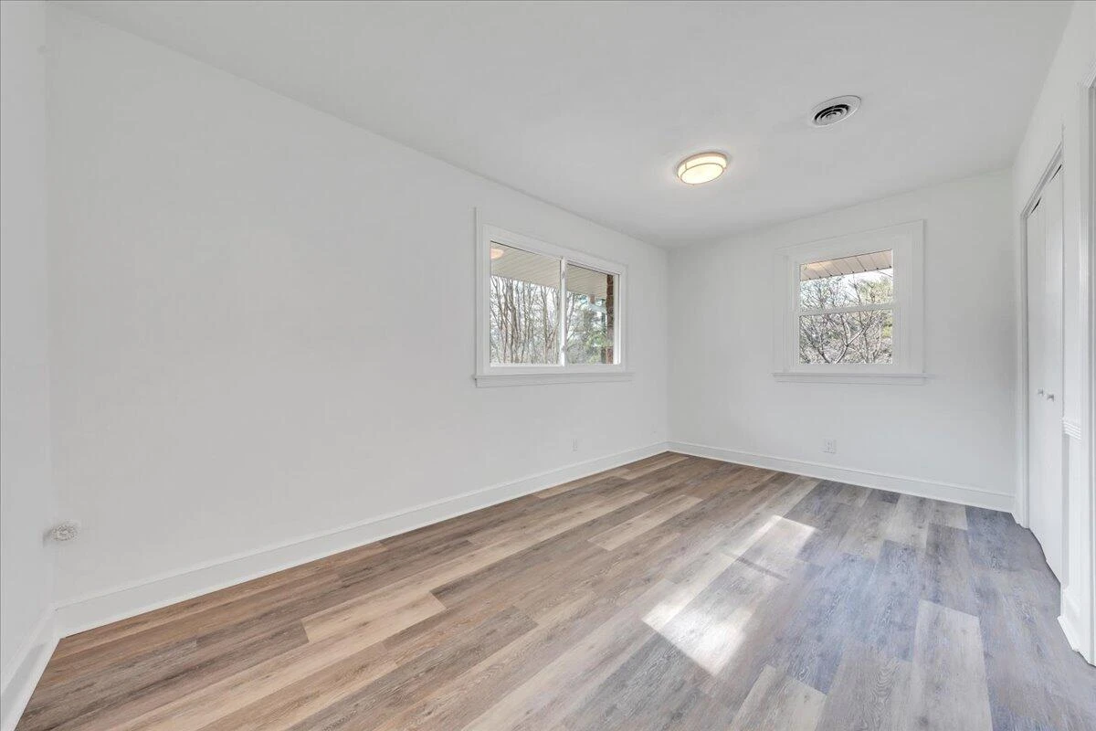 2104 Deyerle RD - Photo 28