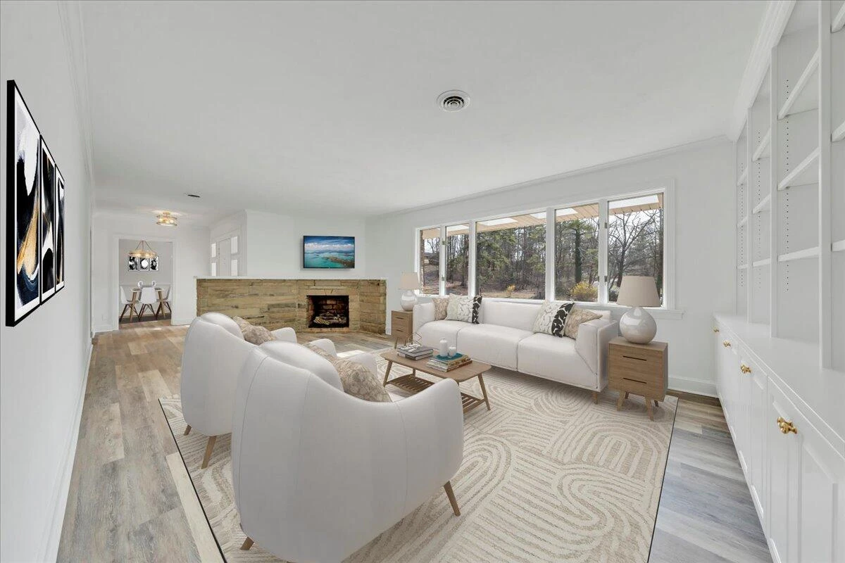 2104 Deyerle RD - Photo 3