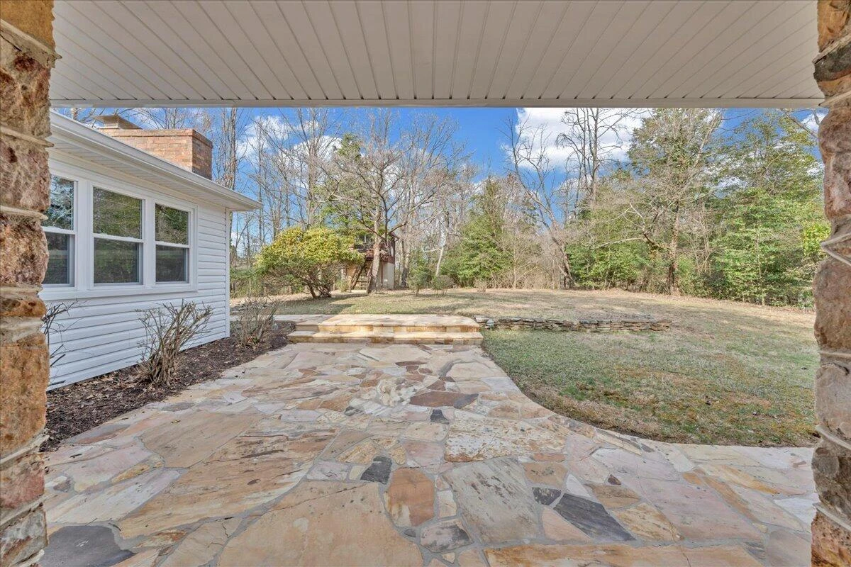 2104 Deyerle RD - Photo 43