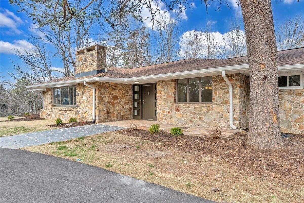 2104 Deyerle RD - Photo 49