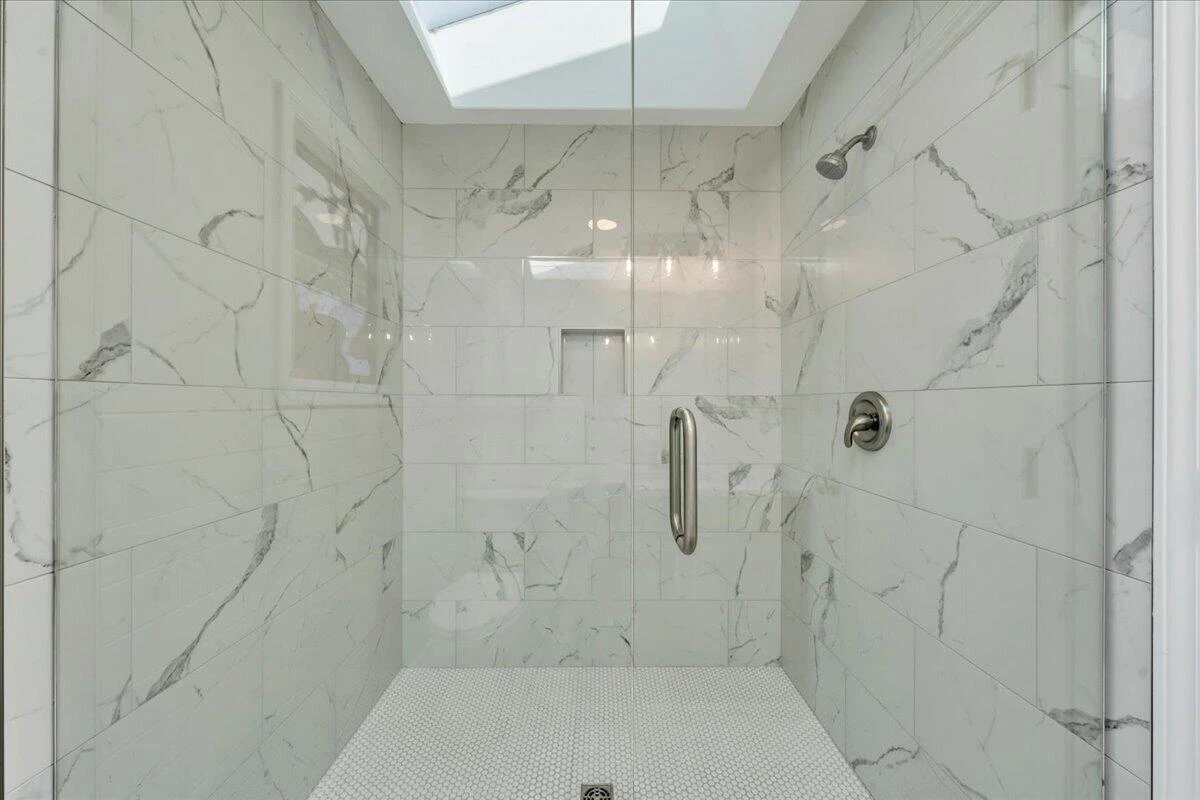 2104 Deyerle RD - Photo 9