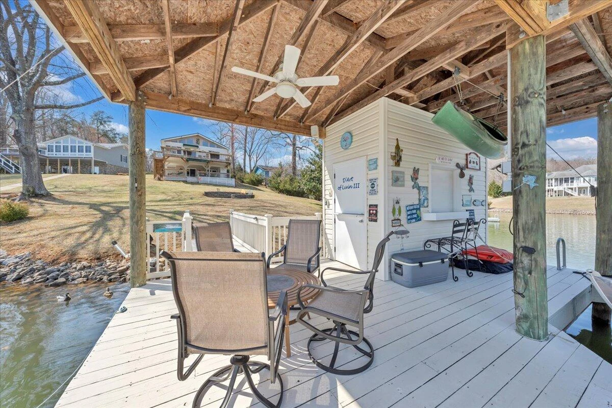 308 HILLTOP DR - Photo 14