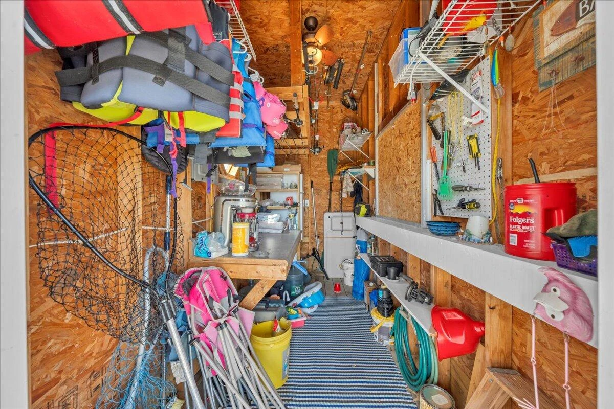 308 HILLTOP DR - Photo 18