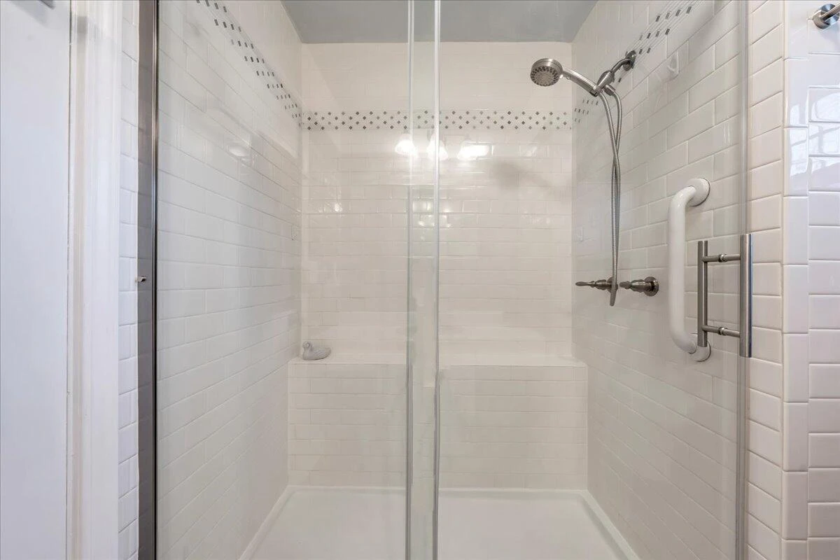 308 HILLTOP DR - Photo 34