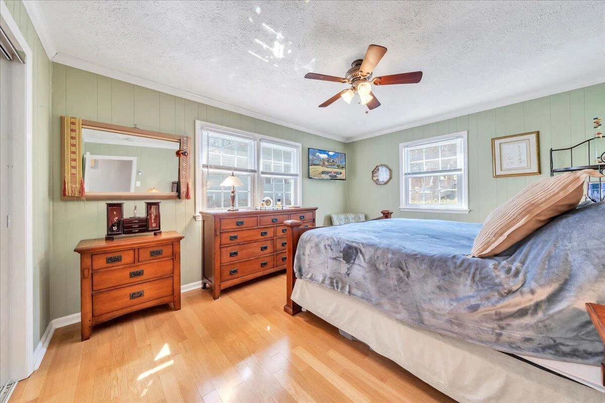 308 HILLTOP DR - Photo 35