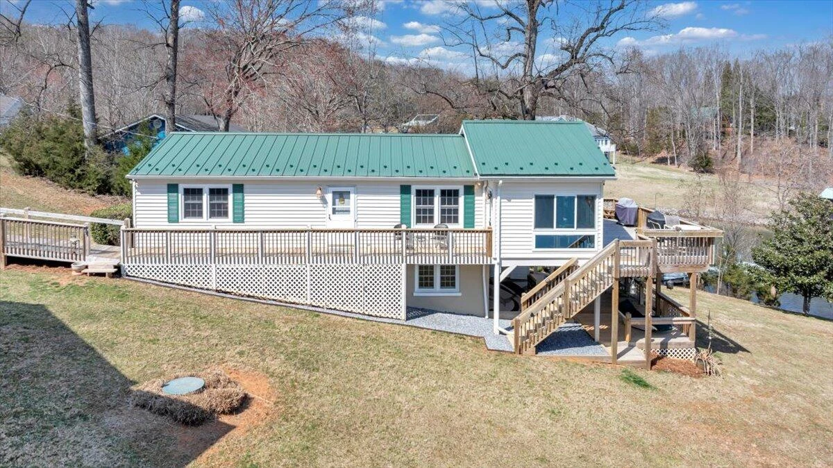 308 HILLTOP DR - Photo 4