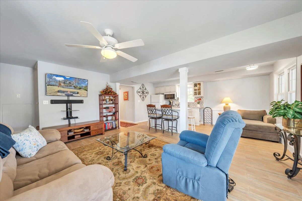 308 HILLTOP DR - Photo 46