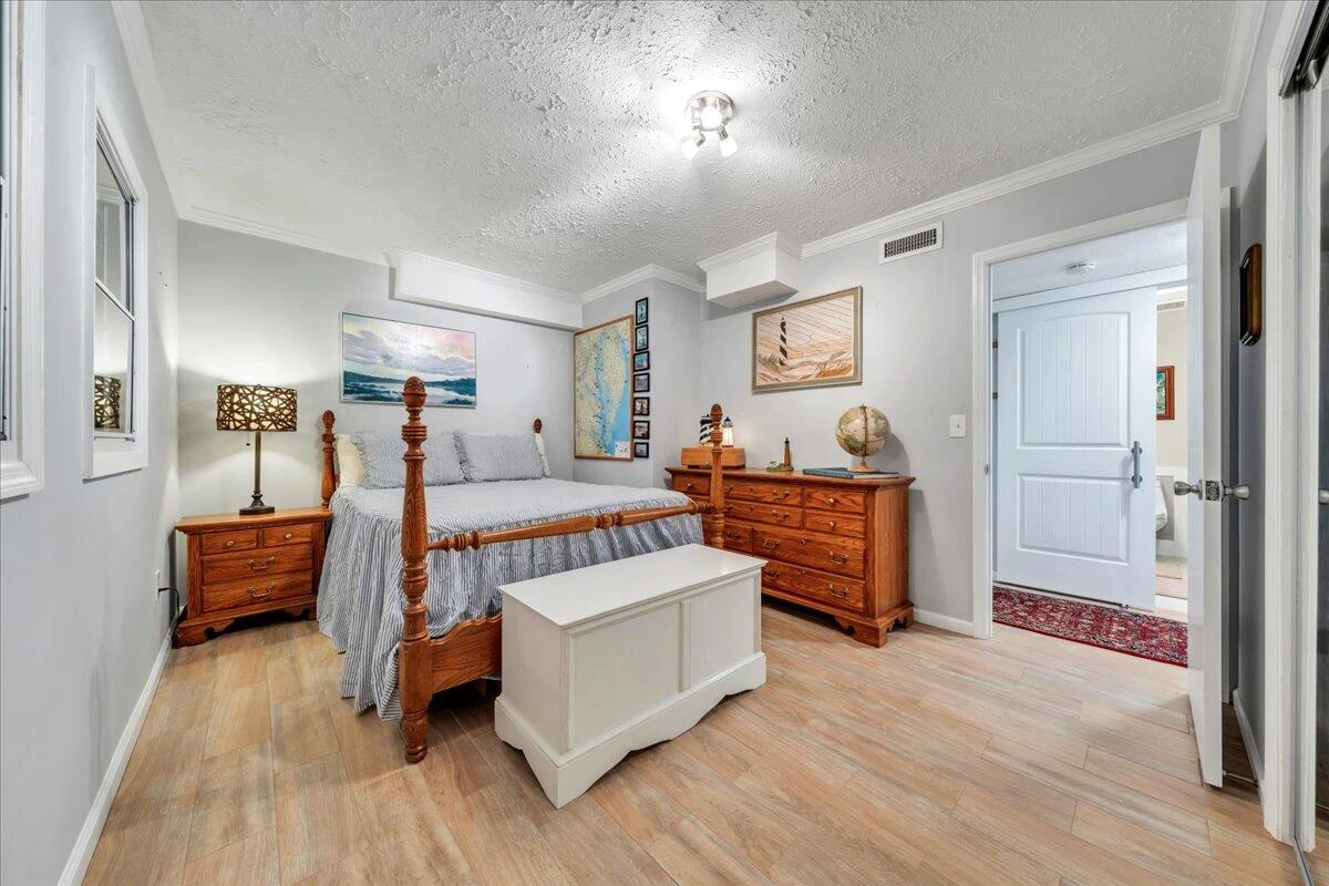 308 HILLTOP DR - Photo 48