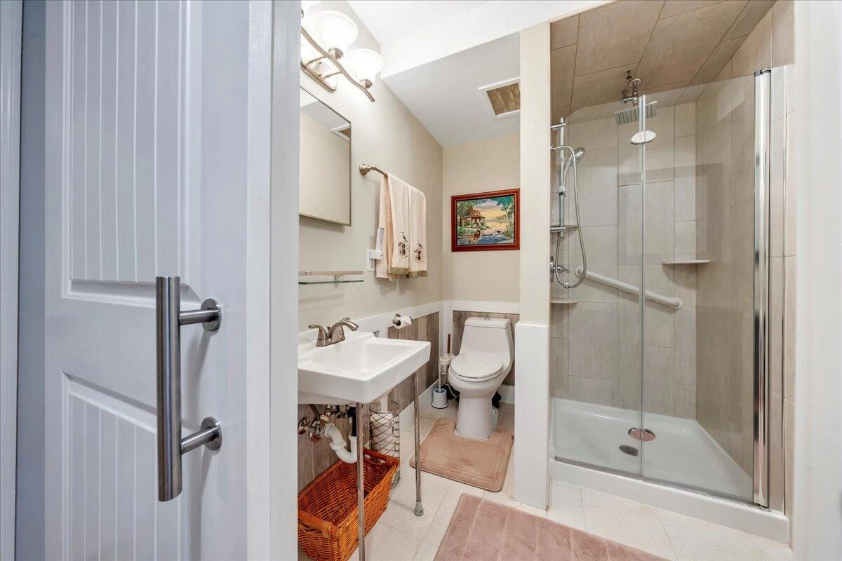 308 HILLTOP DR - Photo 49