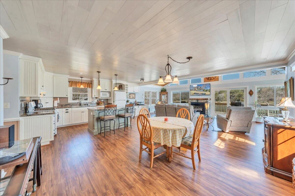 308 HILLTOP DR - Photo 5