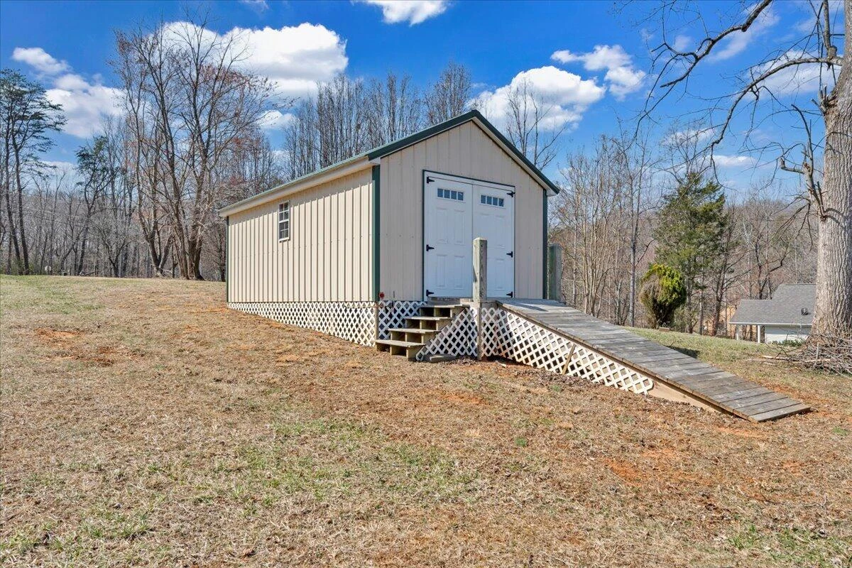 308 HILLTOP DR - Photo 66
