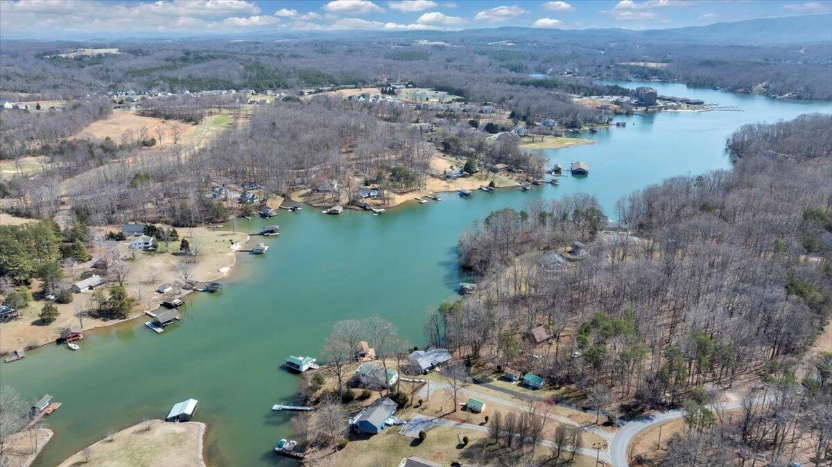 308 HILLTOP DR - Photo 70