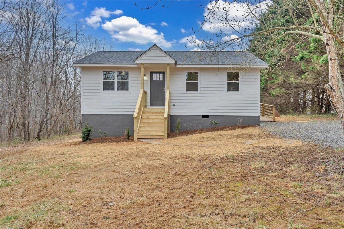 300 Ditto Branch LN