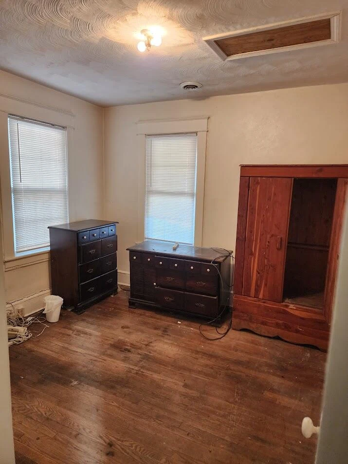 7 14Th ST - Photo 5