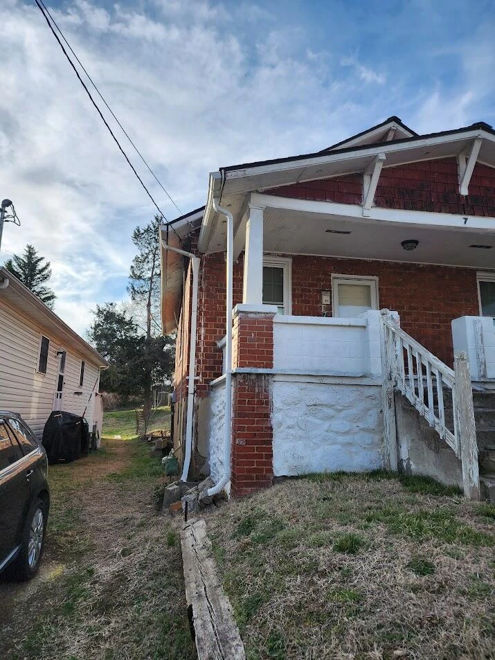 7 14Th ST - Photo 8