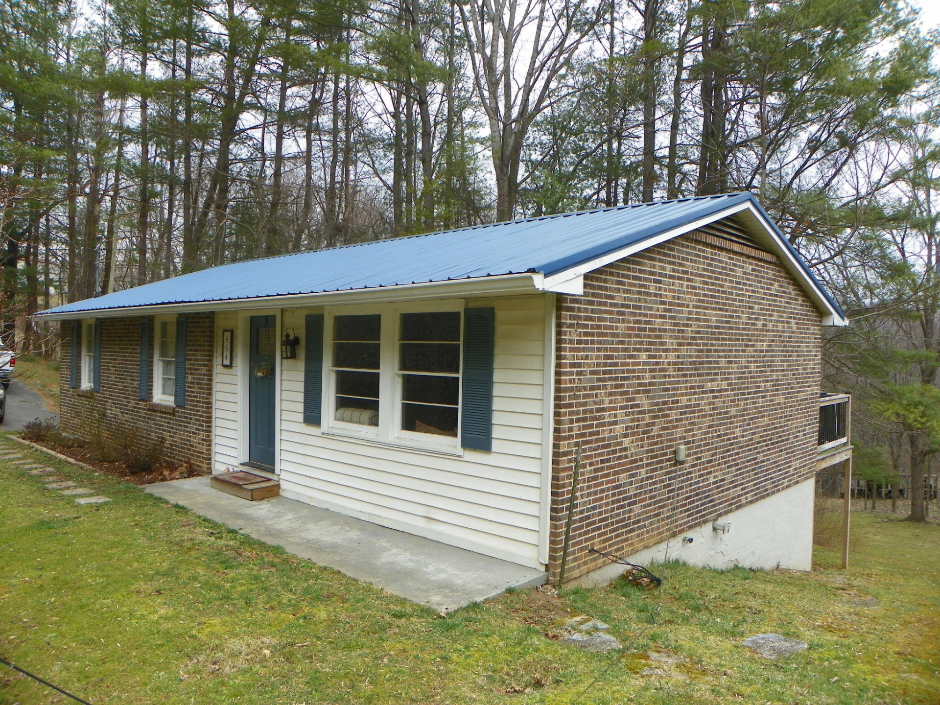 464 Pugh Mountain RD