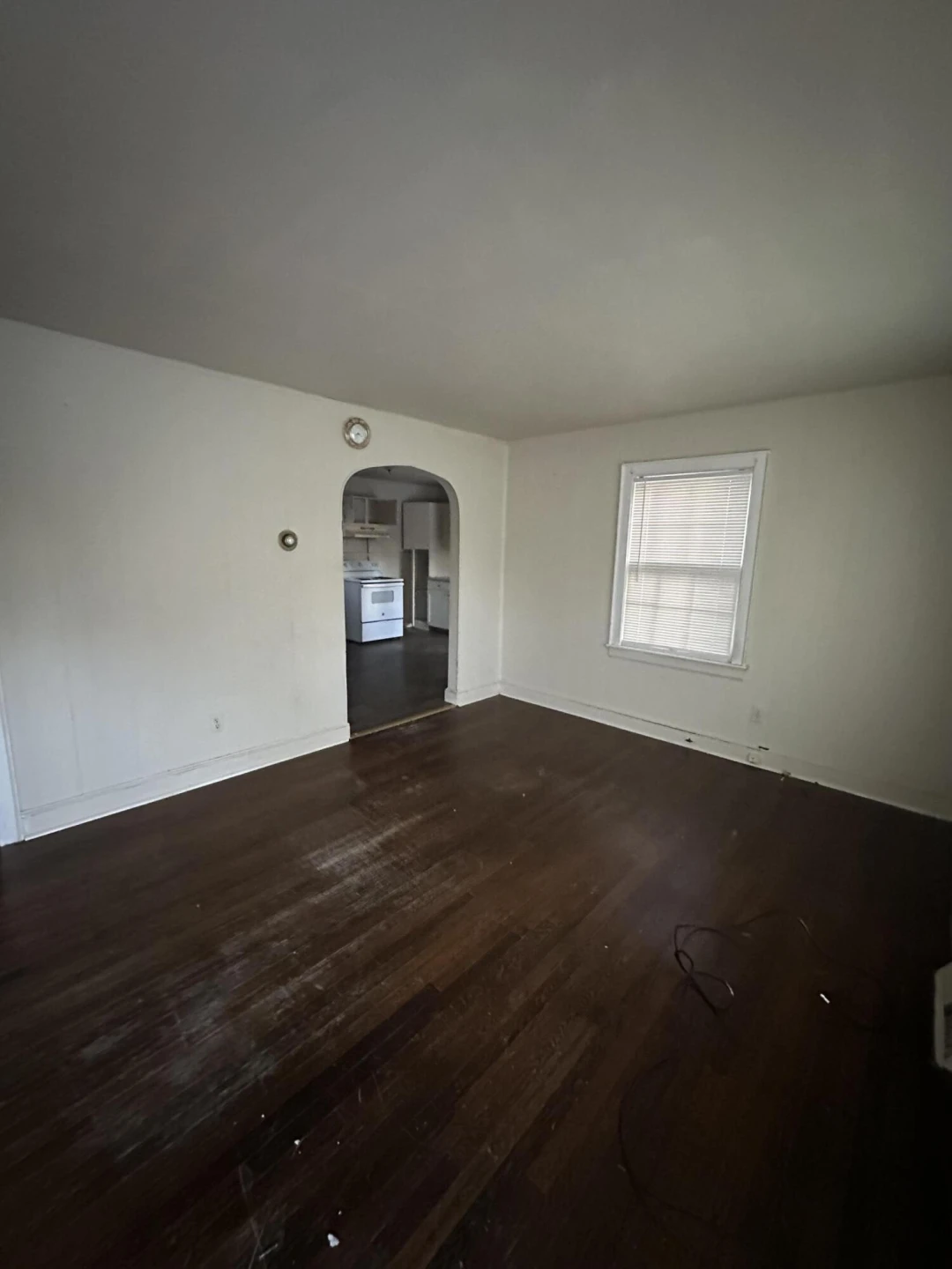 1301 Monroe ST - Photo 2