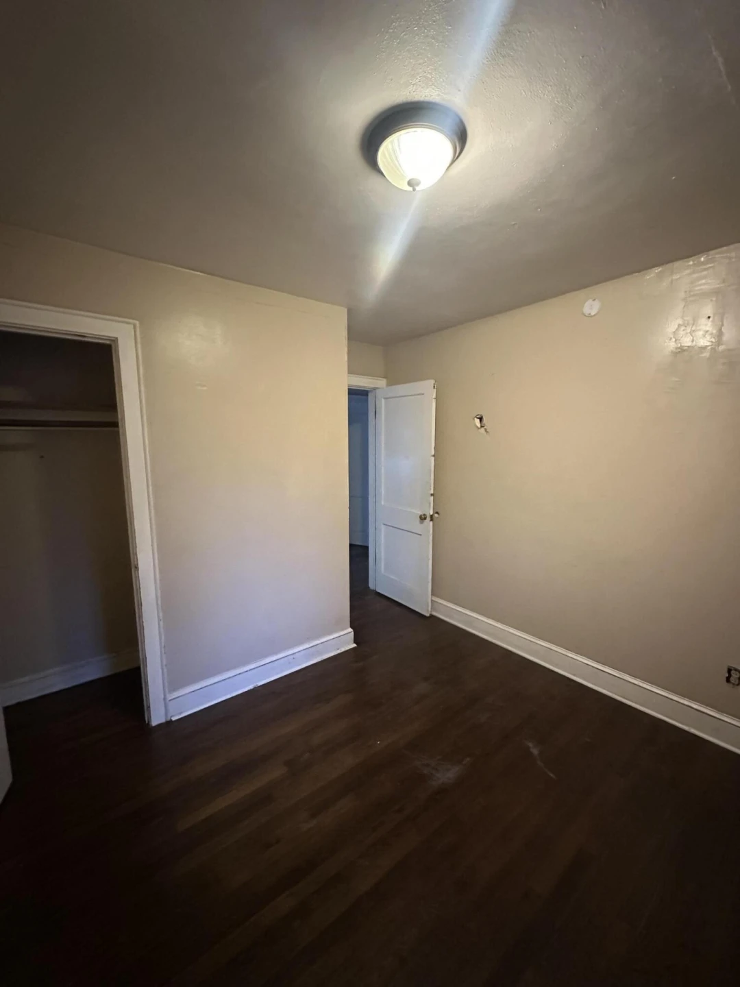 1301 Monroe ST - Photo 5