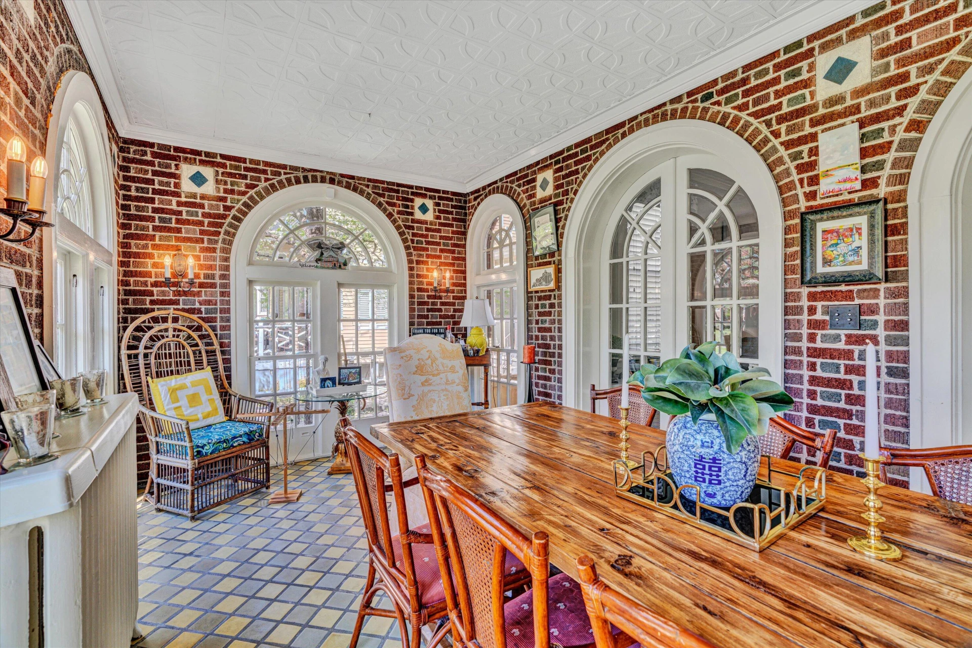 2029 Maiden LN - Photo 10