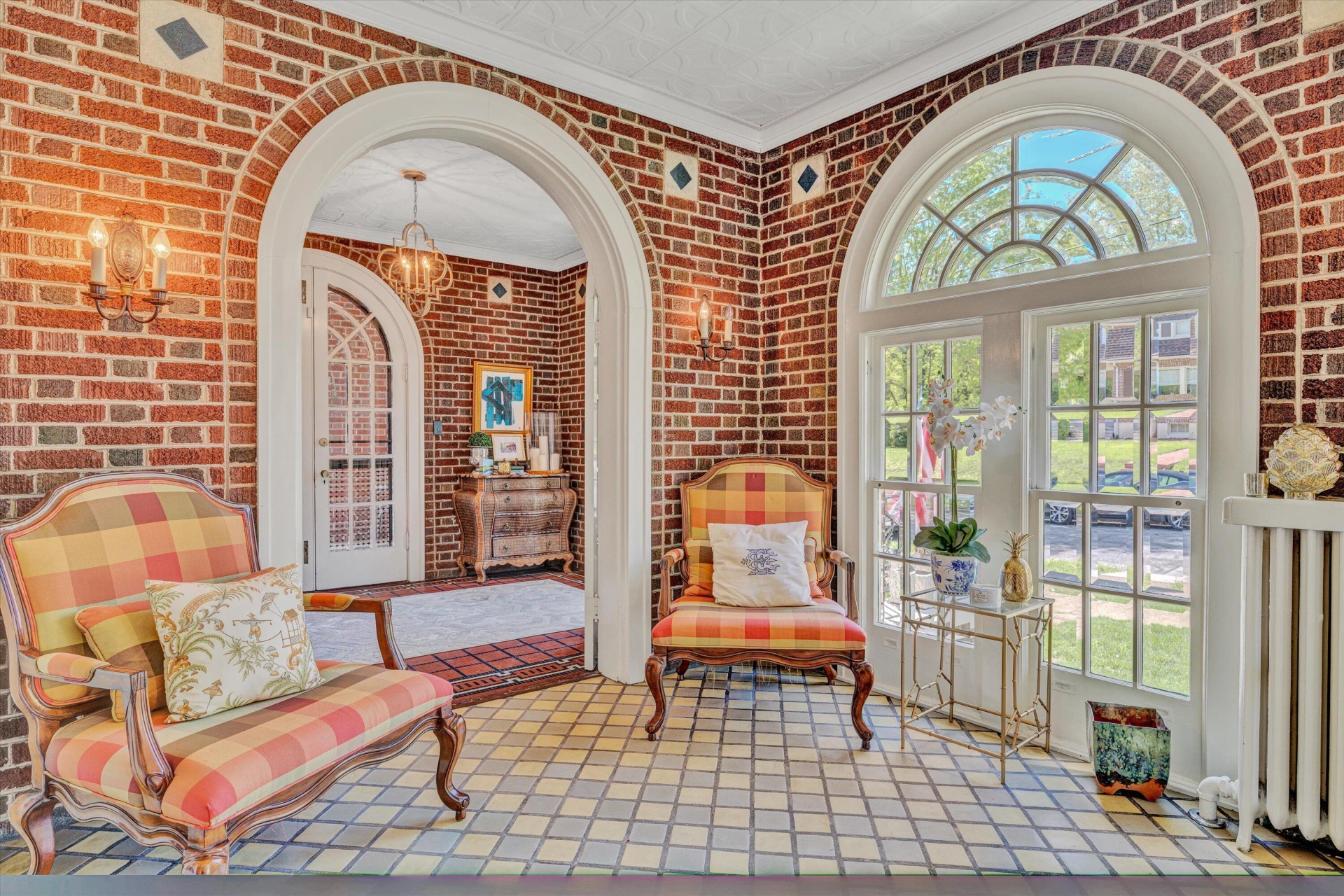 2029 Maiden LN - Photo 11